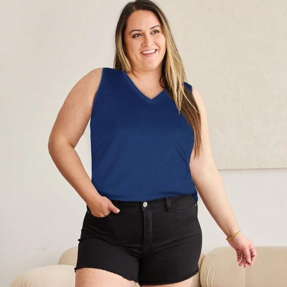 Plus Size Tanks Women Summer Top V Neck Sleeveless Top Loose Fit Tee Workout Shi - Picture 2 of 8